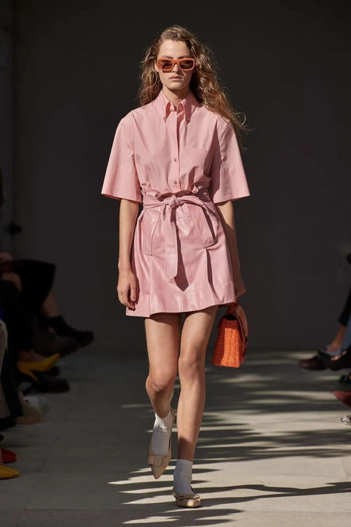 還在為找面料煩惱嗎？秀場五大常見面料，錯(cuò)過將遺憾終身